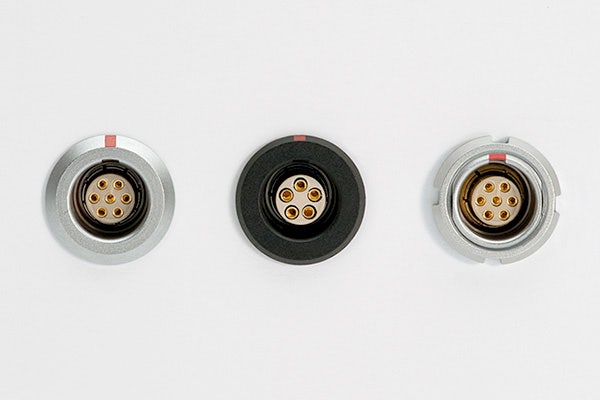 00_01_lemo_connector_2.jpg