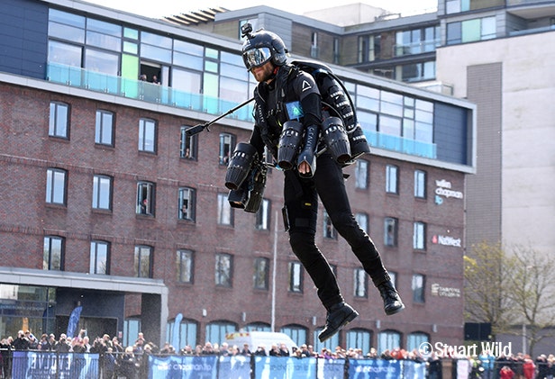 gravity flight in streets