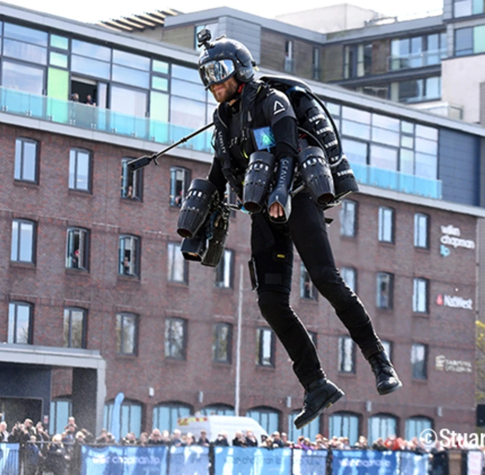 gravity flight in streets